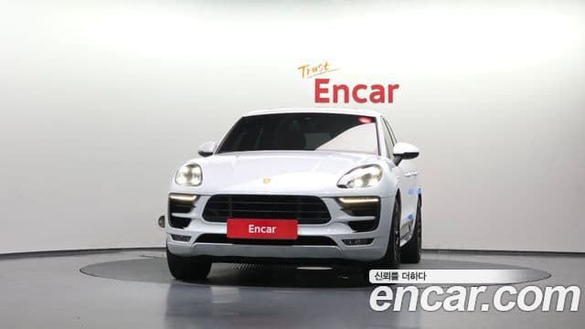 Porsche Macan 2018 — Şəkil 14/31