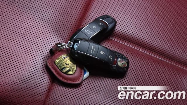 Porsche Macan 2018 — Şəkil 25/31