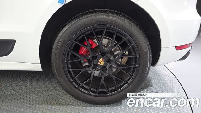 Porsche Macan 2018 — Şəkil 5/31