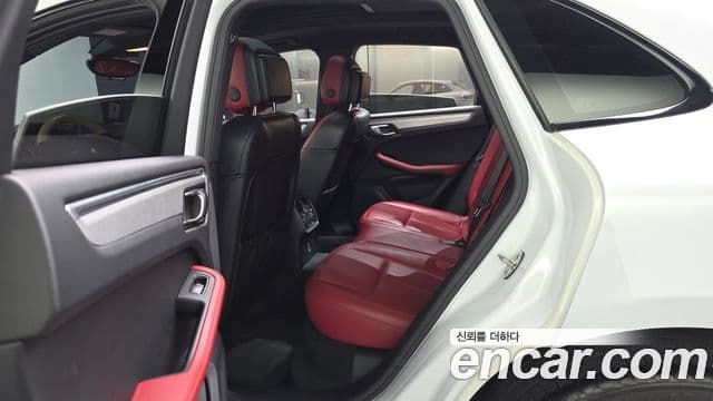 Porsche Macan 2018 — Şəkil 30/31