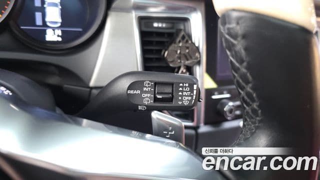 Porsche Macan 2018 — Şəkil 13/31