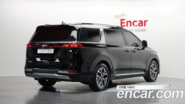 Kia Carnival 2023 — Фото 2/20
