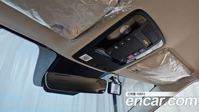 Kia Carnival 2023 — Фото 18/20
