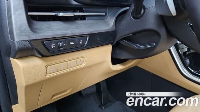 Kia Carnival 2023 — Фото 19/20