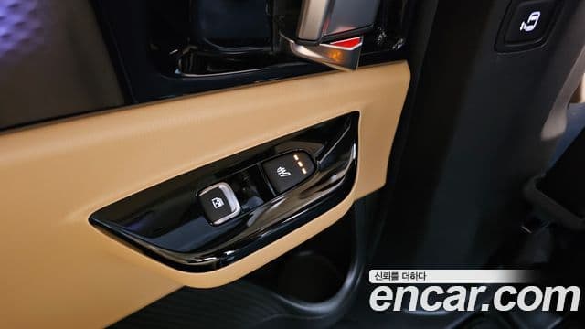 Kia Carnival 2023 — Photo 23/31