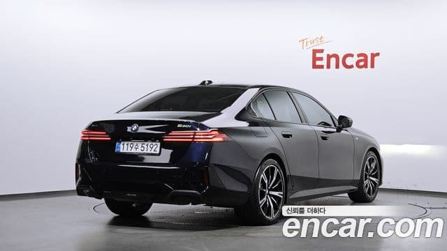 BMW 5 Series 2025 — Şəkil 14/20