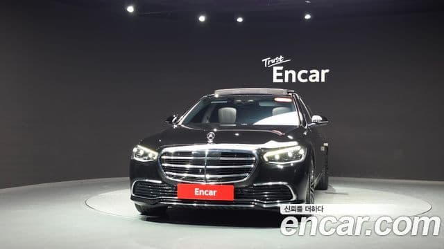 Mercedes-Benz S-Class 2022 — Photo 23/40