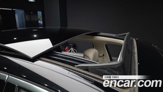 Mercedes-Benz S-Class 2022 — Photo 25/40