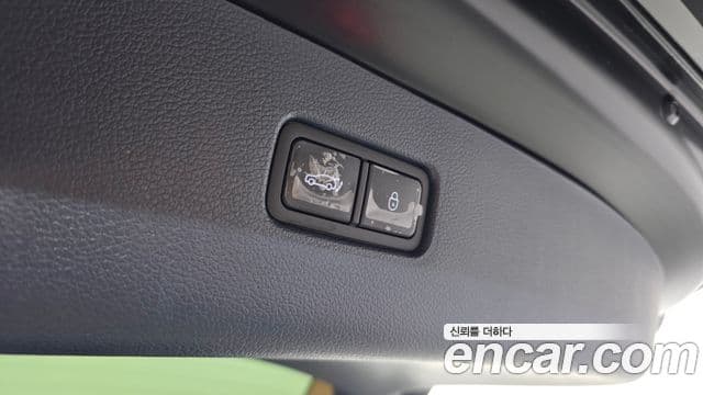 Genesis GV80 2023 — Photo 8/35