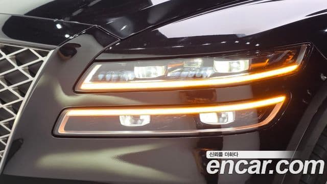 Genesis GV80 2023 — Photo 33/35