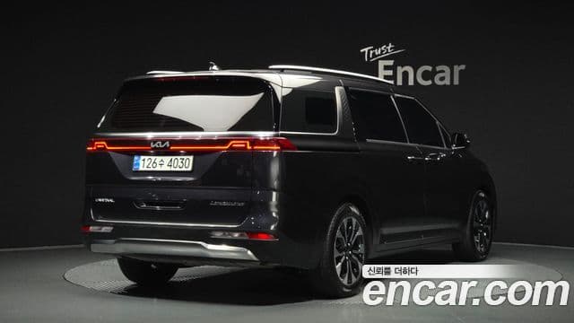 Kia Carnival 2022 — Фото 2/20