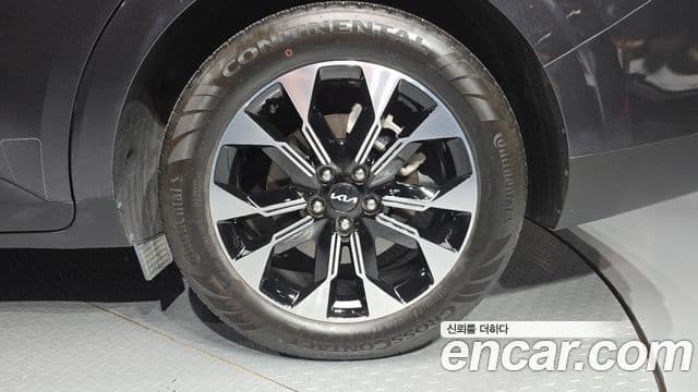 Kia Carnival 2022 — ფოტო 30/34