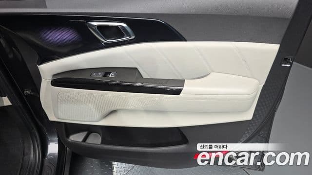 Kia Carnival 2022 — ფოტო 6/34