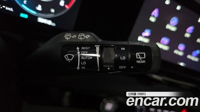 Kia Carnival 2022 — ფოტო 20/34