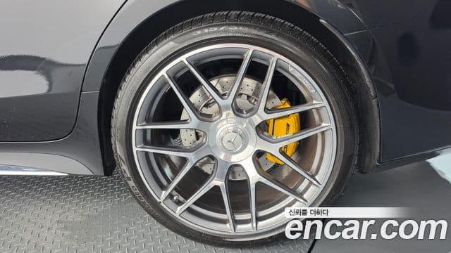 Mercedes-Benz AMG GT 2023 — Photo 35/37