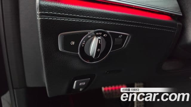 Mercedes-Benz AMG GT 2023 — Photo 16/37
