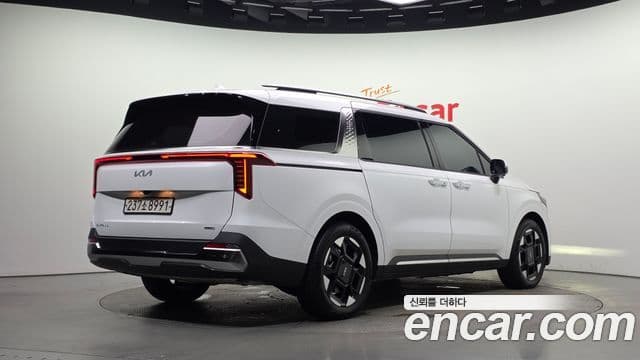 Kia Carnival 2024 — Фото 2/20