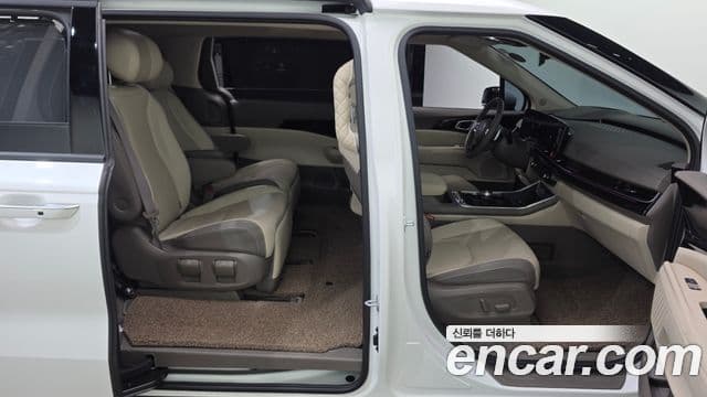 Kia Carnival 2024 — Фото 11/20