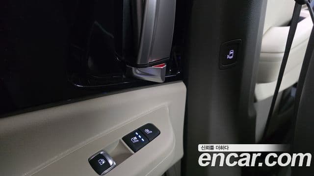 Kia Carnival 2024 — Фото 18/20