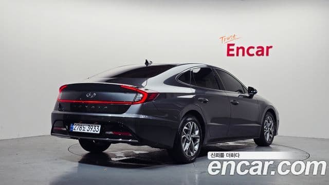 Hyundai Sonata Hybrid 2022 — Photo 4/30