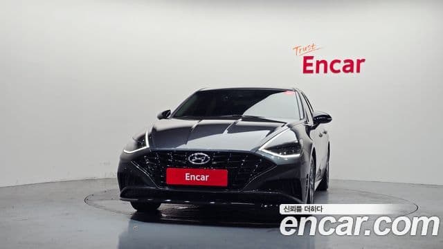 Hyundai Sonata Hybrid 2022 — Photo 12/30