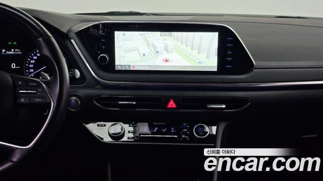 Hyundai Sonata Hybrid 2022 — Photo 19/30