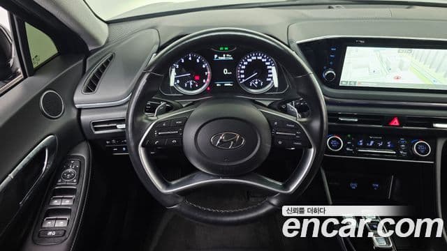 Hyundai Sonata Hybrid 2022 — Photo 23/30