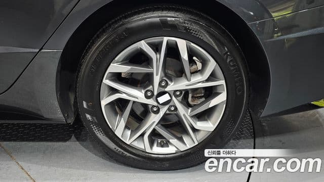Hyundai Sonata Hybrid 2022 — Photo 26/30