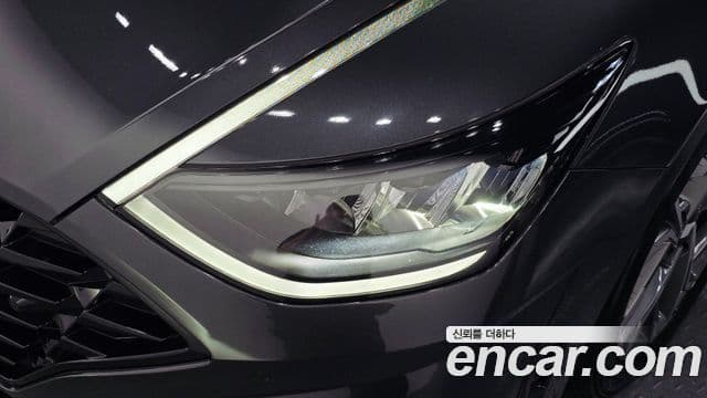 Hyundai Sonata Hybrid 2022 — Photo 7/30
