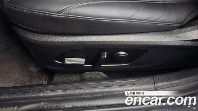 Hyundai Sonata Hybrid 2022 — Photo 15/30