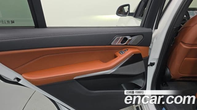 BMW X7 2026 — Photo 26/34