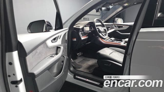 Audi Q7 2025 — ფოტო 7/20