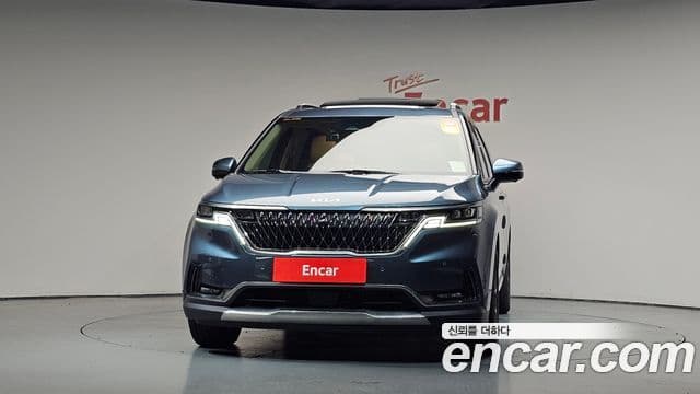 Kia Carnival 2023 — Фото 3/20
