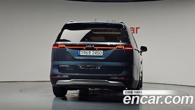 Kia Carnival 2023 — Фото 4/20