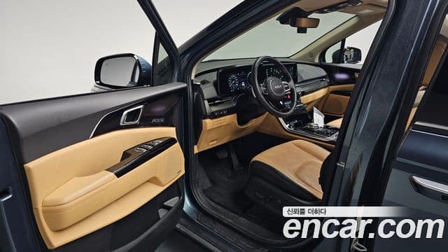 Kia Carnival 2023 — Фото 10/20