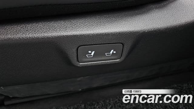 Kia Carnival 2023 — Photo 1/36