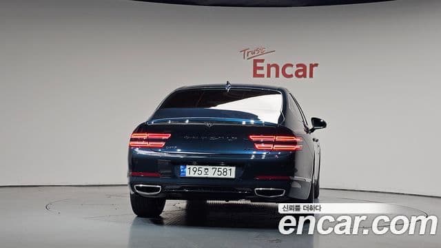 Genesis G80 2023 — ფოტო 27/36