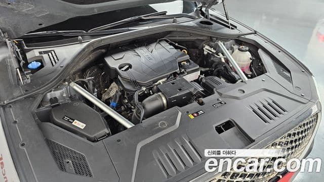 Genesis GV70 2023 — ფოტო 36/38