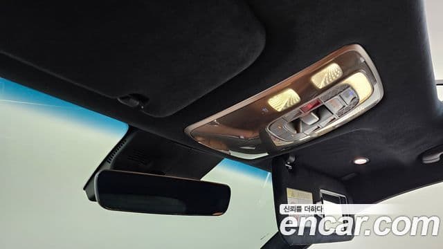 Genesis GV70 2023 — ფოტო 18/38