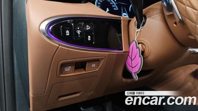 Genesis GV70 2023 — ფოტო 16/38