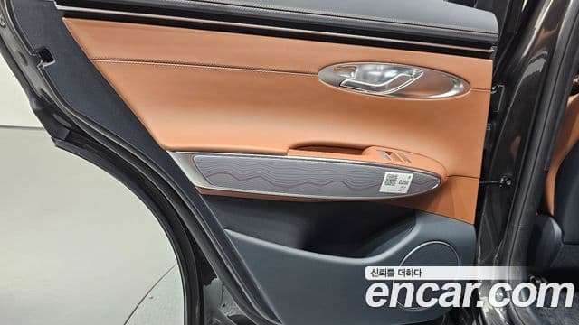 Genesis GV70 2023 — ფოტო 9/38