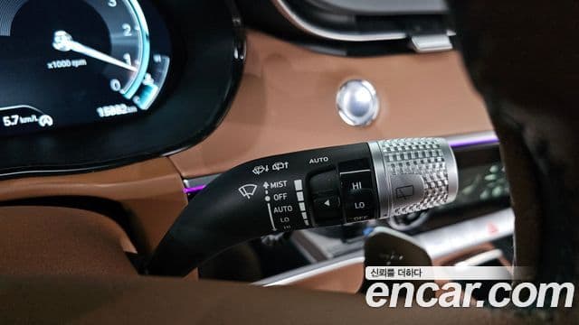 Genesis GV70 2023 — ფოტო 38/38