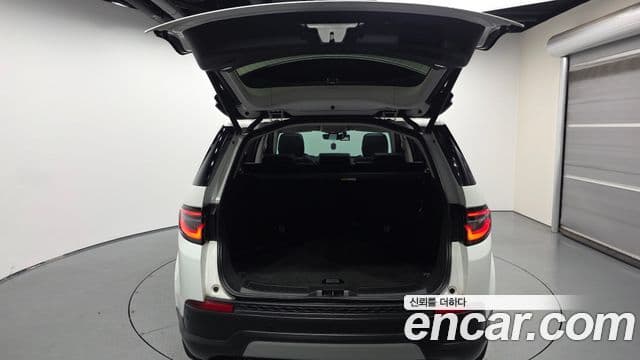 Land Rover Discovery Sport 2020 — Şəkil 20/30