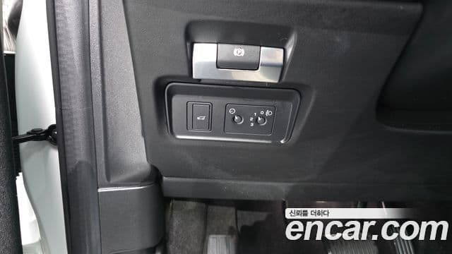 Land Rover Discovery Sport 2020 — Photo 7/30