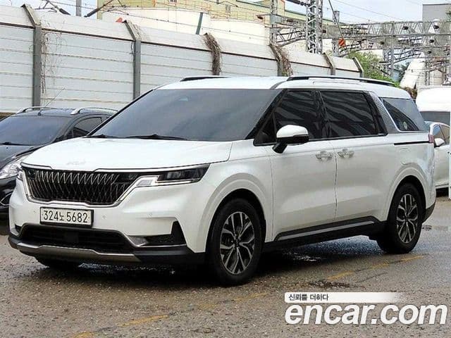 Kia Carnival 2022 — ფოტო 12/20