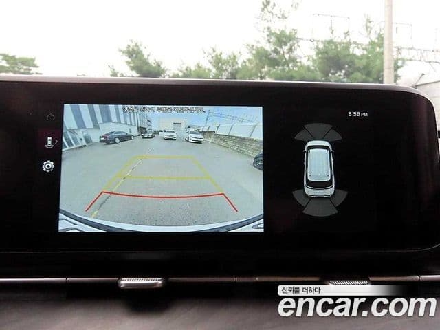 Kia Carnival 2022 — ფოტო 16/20