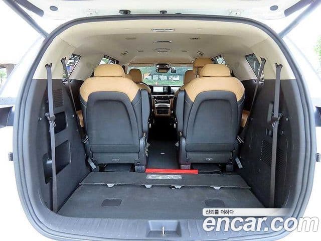 Kia Carnival 2022 — ფოტო 9/20