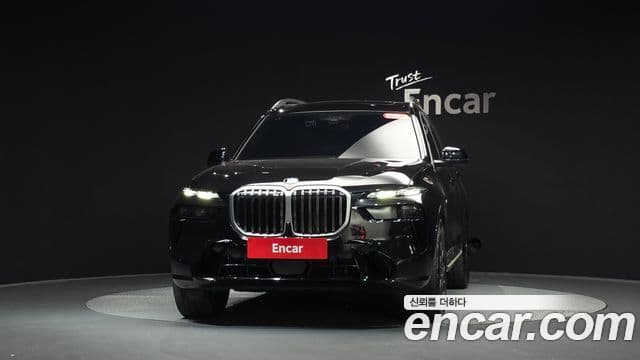 BMW X7 2025 — Photo 34/34
