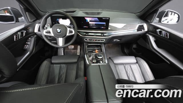 BMW X7 2025 — Photo 8/34
