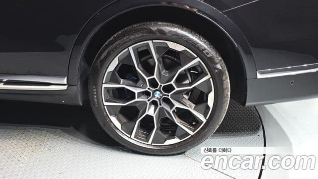 BMW X7 2025 — Photo 26/34